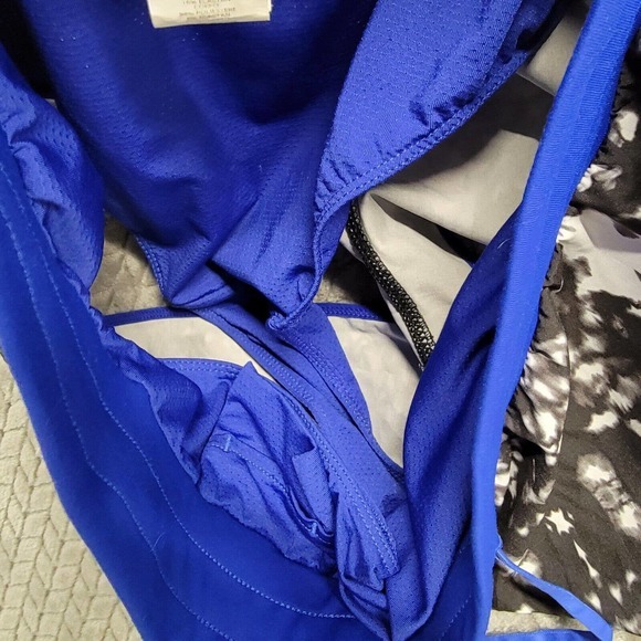 Fabletics Suva Run Short Navy Blue Abstract Print Running Athletic Shorts Sz Med - Picture 4 of 10